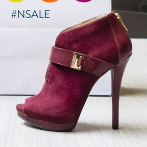 Sold💜NWT!!! MK bootie